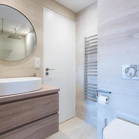 Apartment Sublime 3 Pieces Entierement Renove Dans Le Centre De *